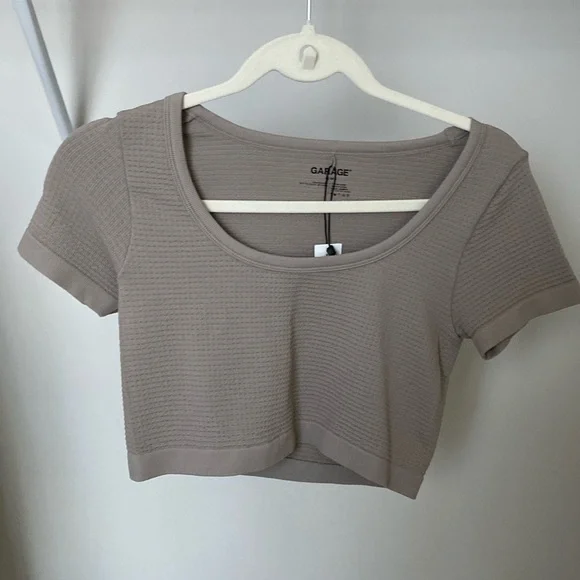 garage crop top - Picture 1 of 3